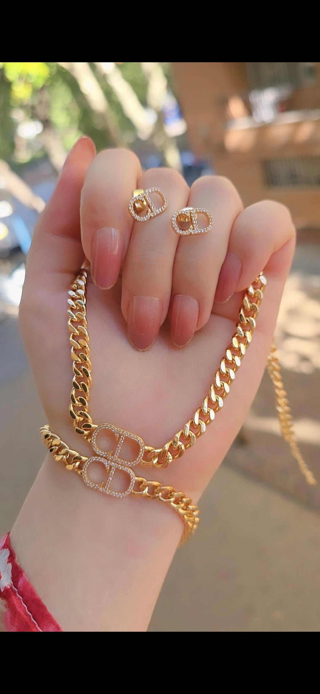 Conjunto elegante bañado en oro estilo moderno