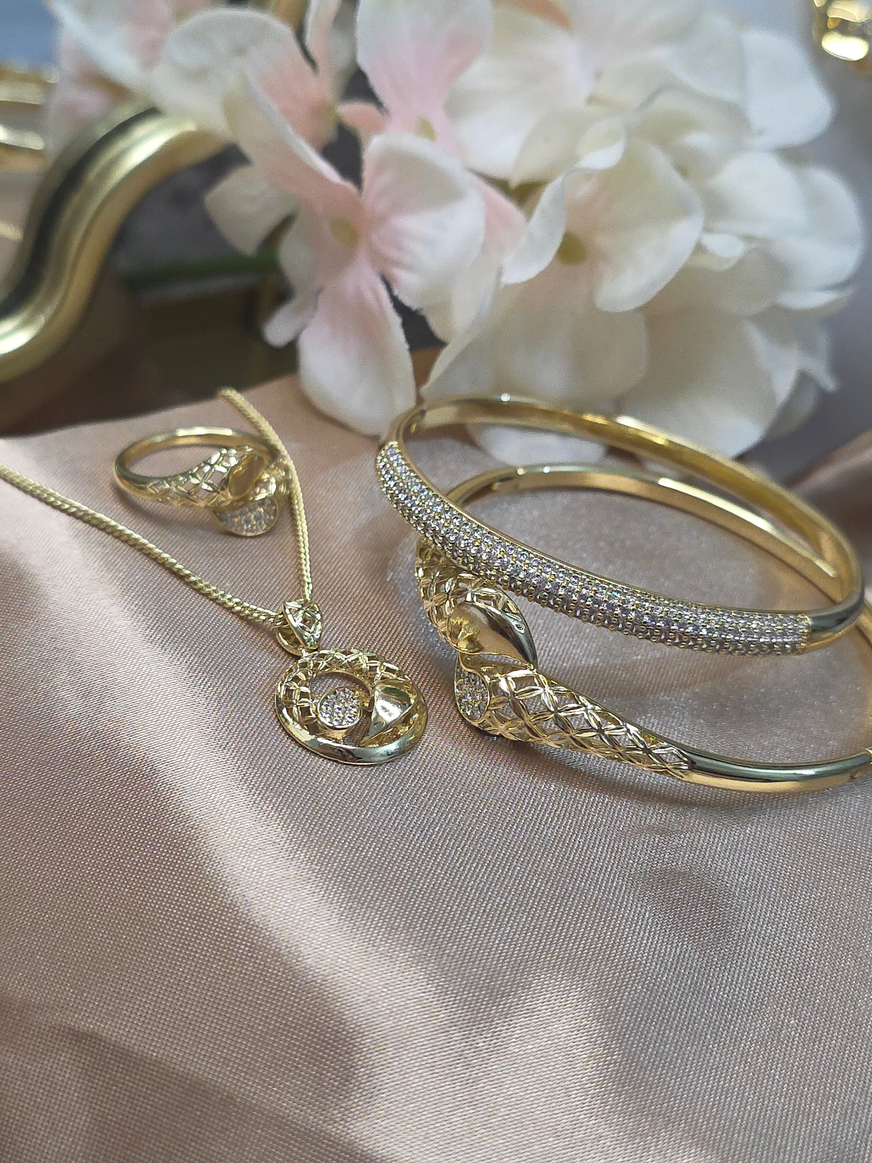 conjunto Naila