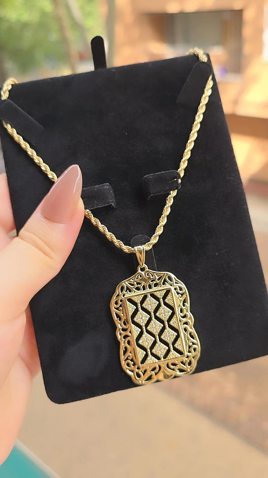 Collar elegante oro laminado 14K