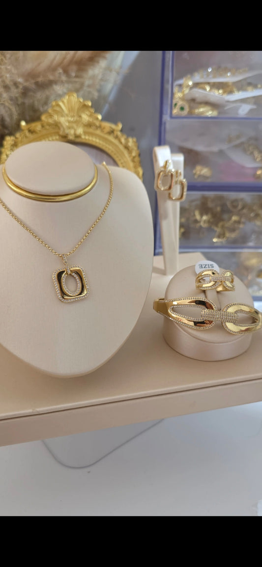 Conjunto bañado en 18k